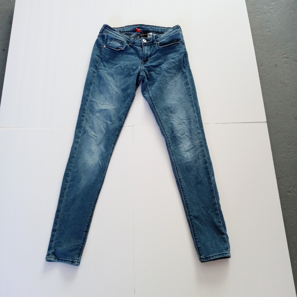 Divided Womens Jeans Size 6 Medium Wash Skinny